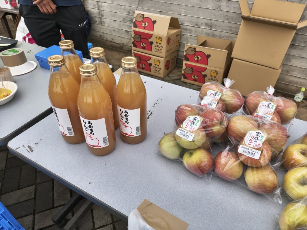 4/25(土)、26(日)　㈱日本農業　りんご販売！